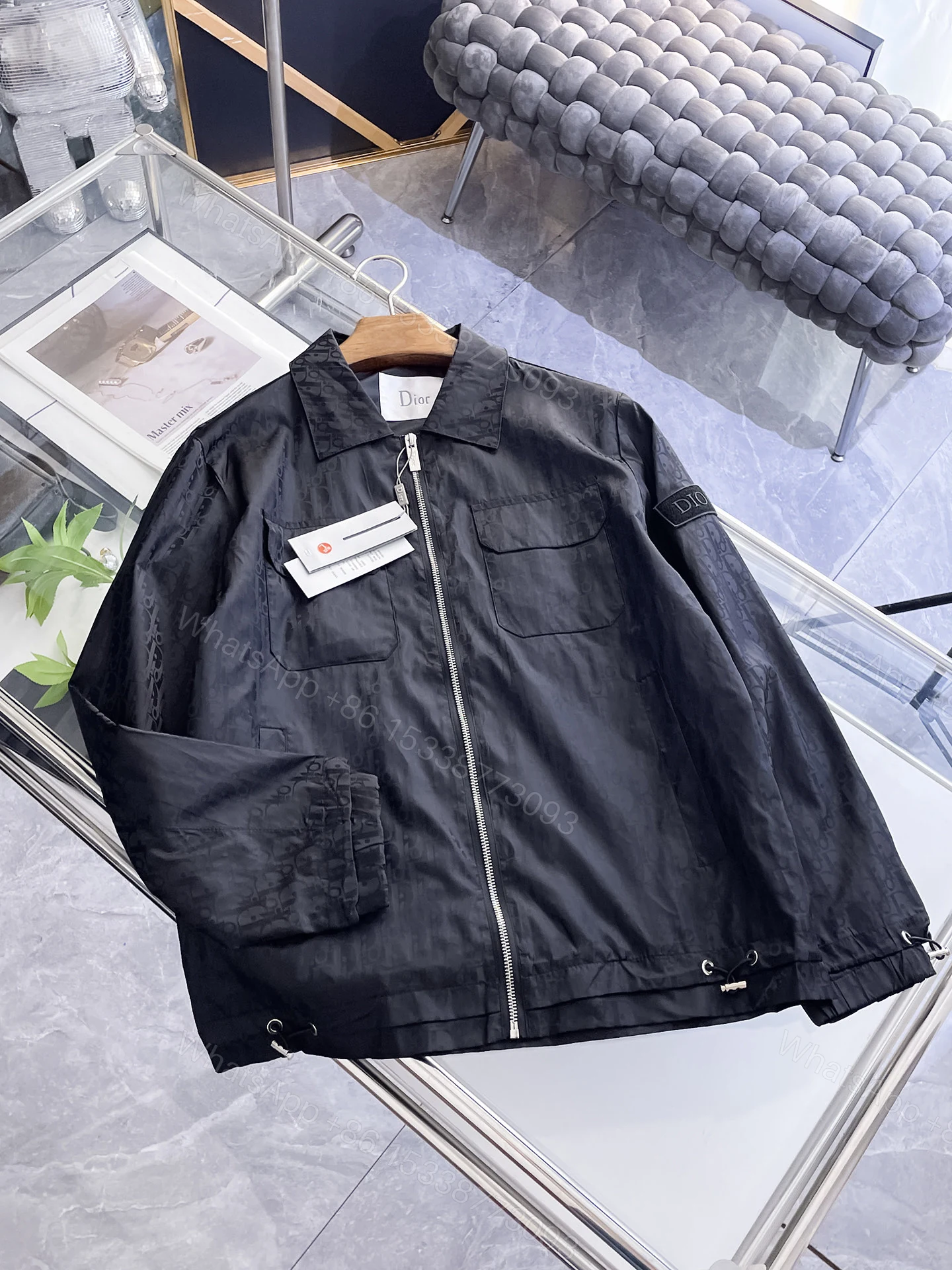 Dior 一比一滿版LOGO外套 黑色翻領拉鍊夾克 — view 1