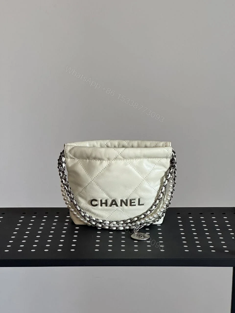 Design Shiny Calfskin Quilted Mini 22 Black – Dubai Fashion LUX — view 1