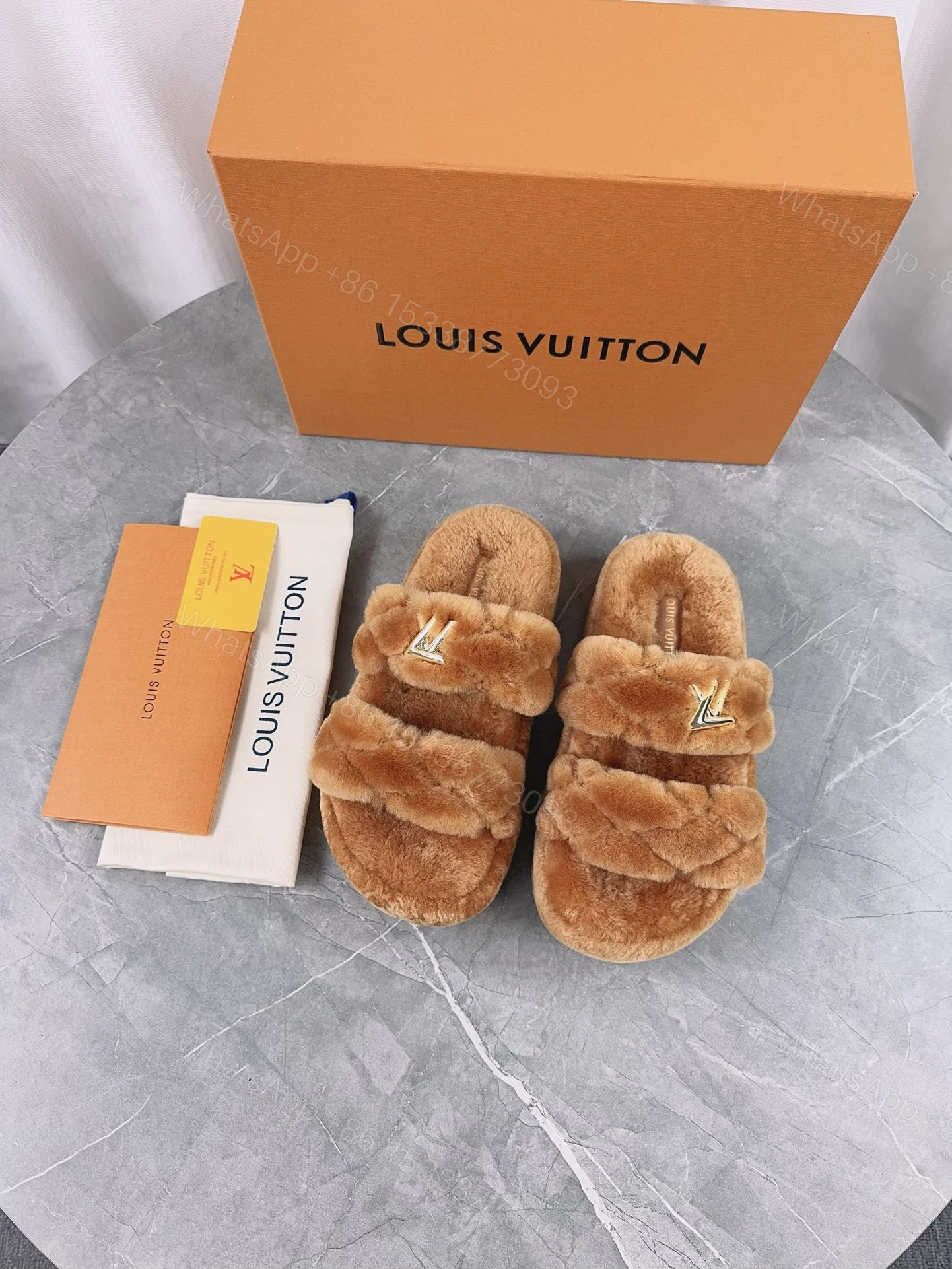 LV 高仿編織毛毛拖鞋 棕色經典保暖款 — view 1
