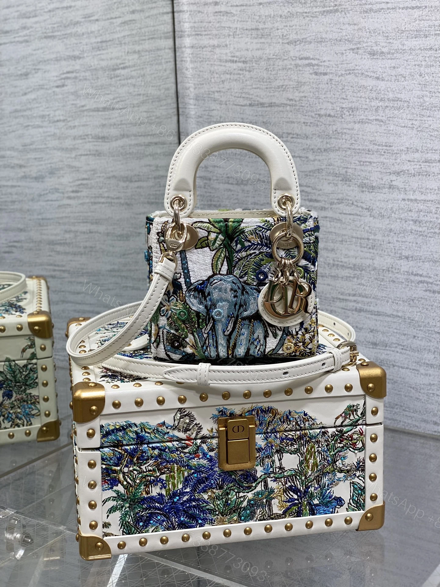 Dior 高仿白色刺繡迷你手提包 動物圖騰設計限量風格款 — view 1