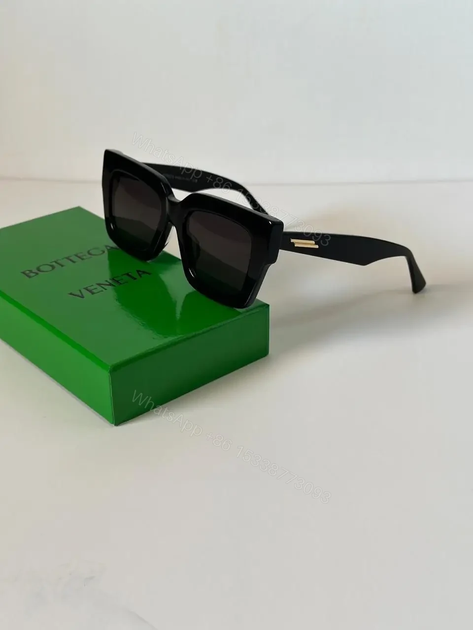 BOTTEGA VENETA Classic Square Sunglasses — view 1