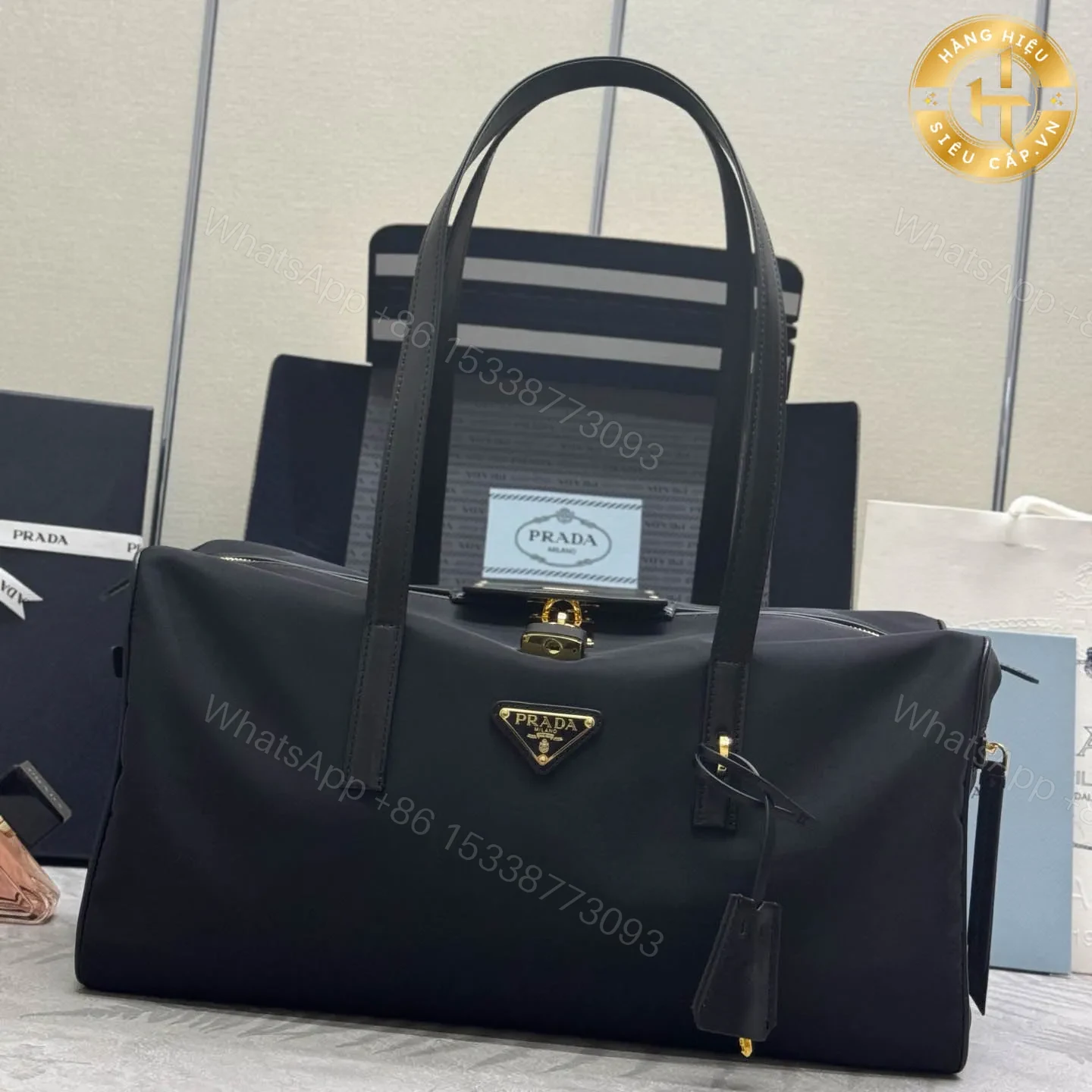 Prada brand black large leather handbag GF564 — view 1