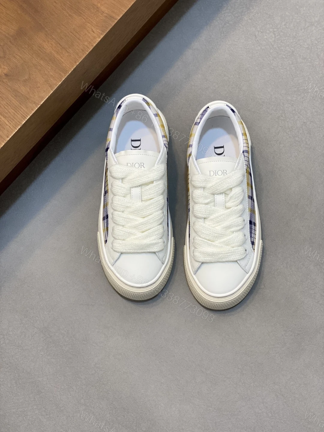 Dior 高仿白色格紋帆布鞋 男女款清新百搭休閒鞋人氣推薦 — view 1