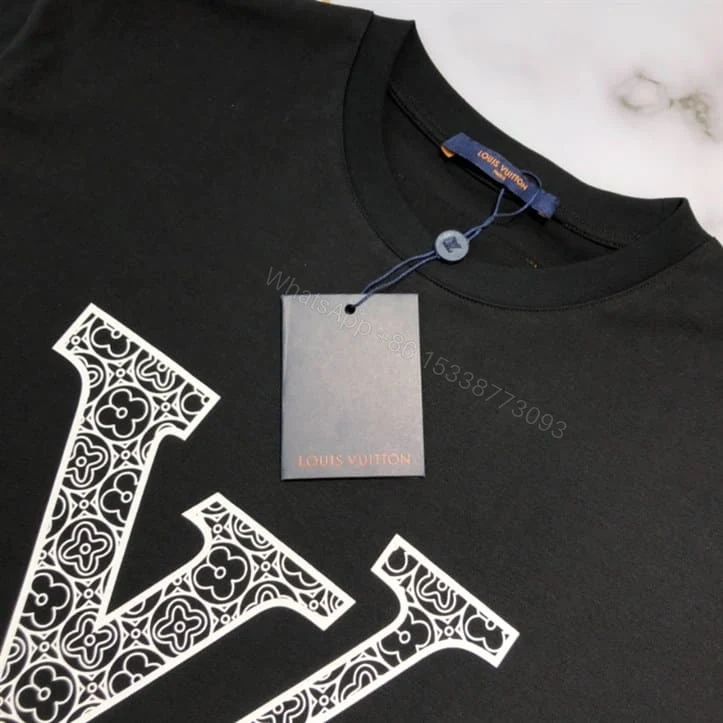 View 6 of LOUIS VUITTON T-SHIRT – LV31