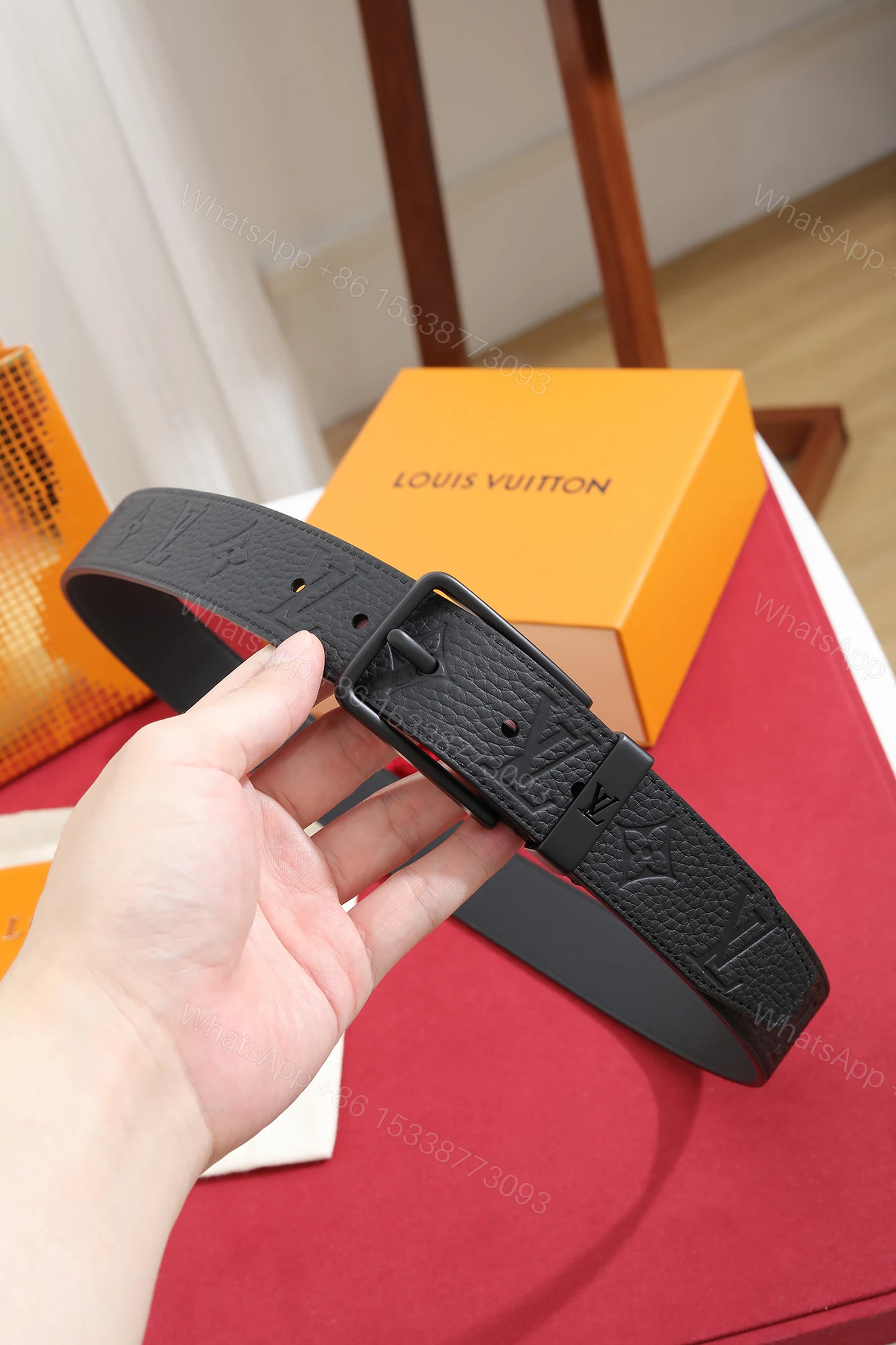 LV 復刻男款Monogram壓紋皮帶 黑色霧面扣頭商務款 — view 1