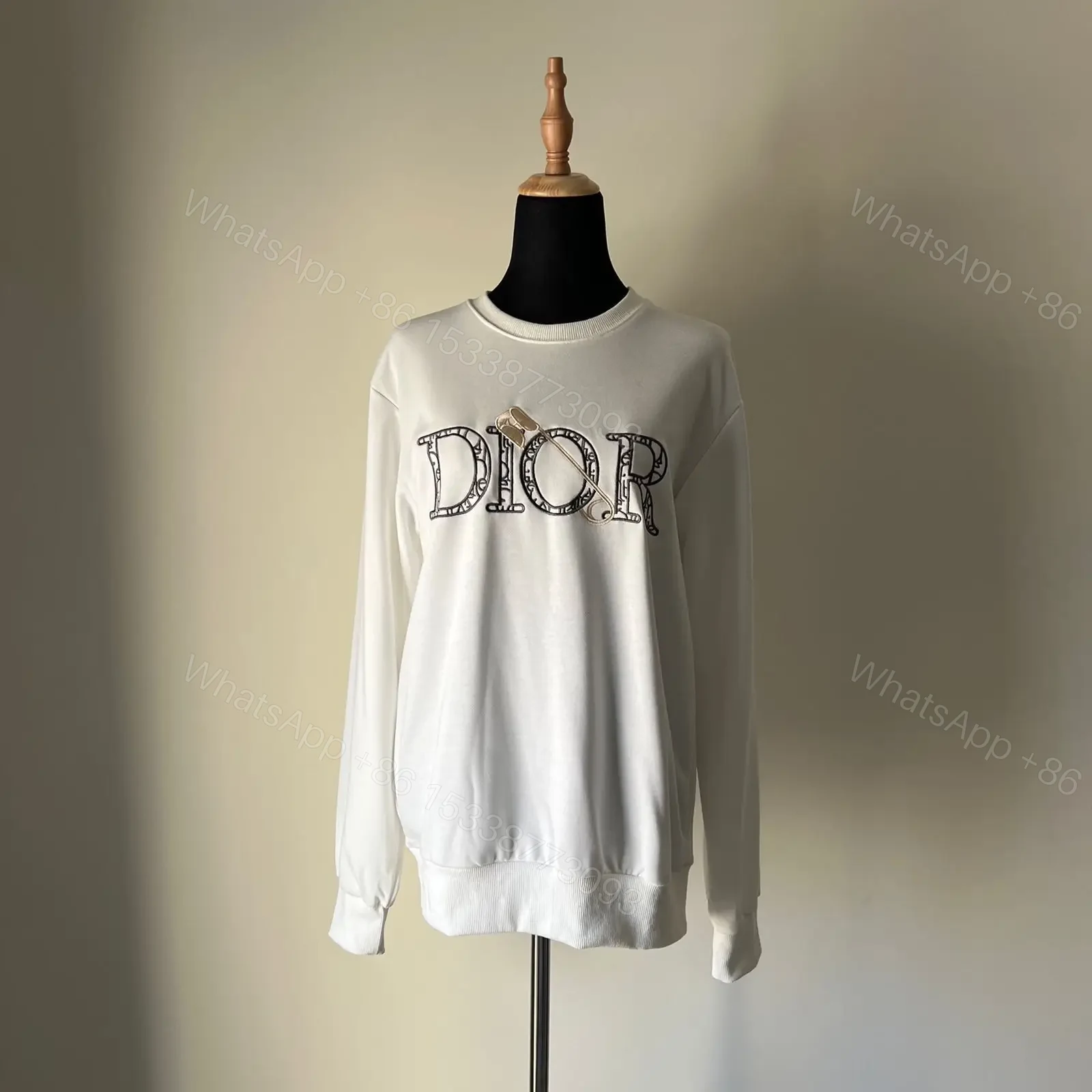 DIOR — view 1