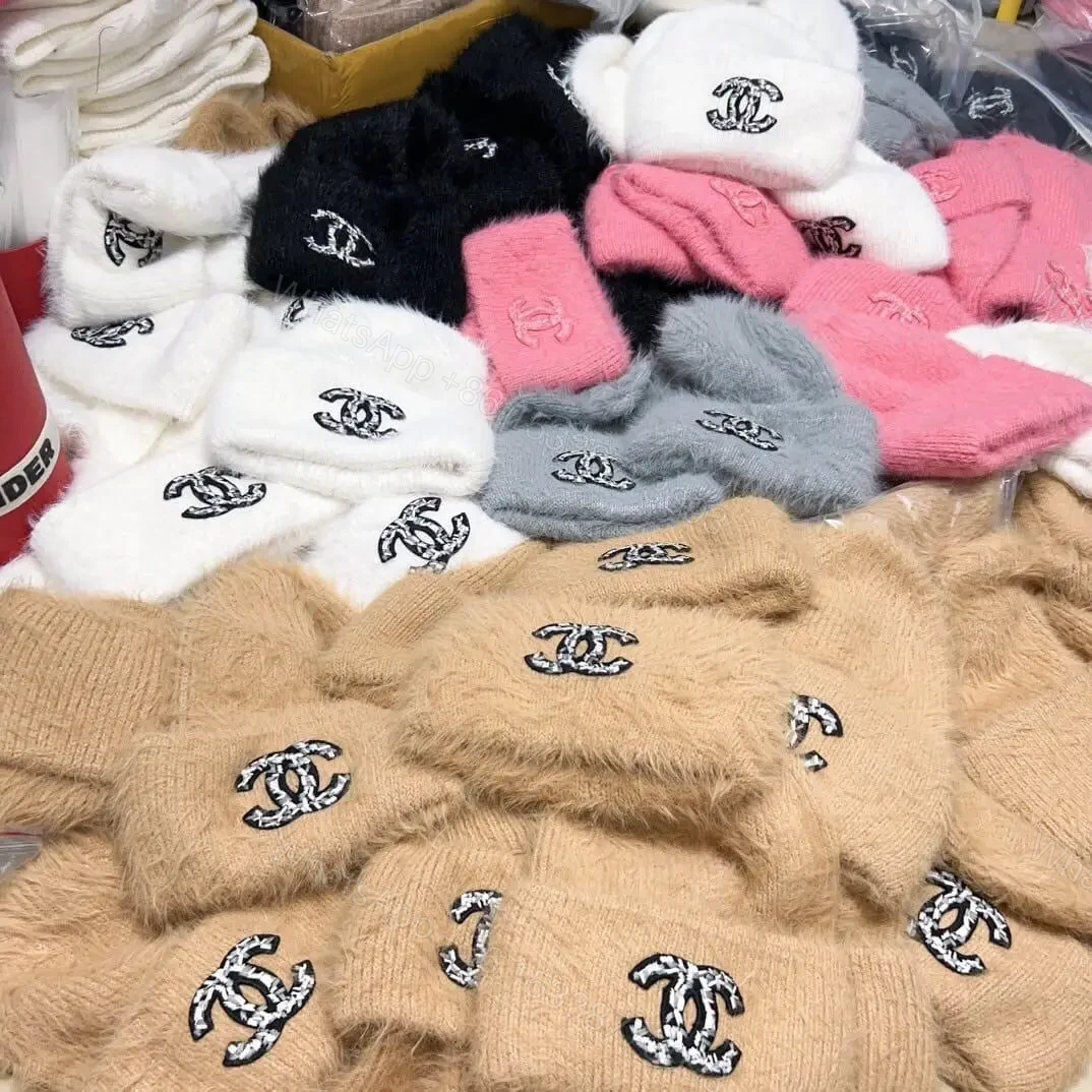CHANEL — view 1