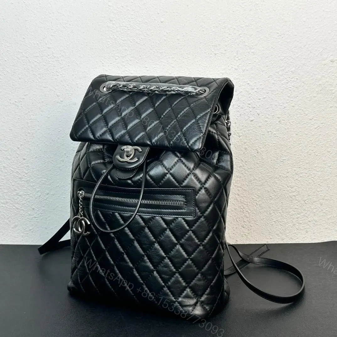 CHANEL — view 1