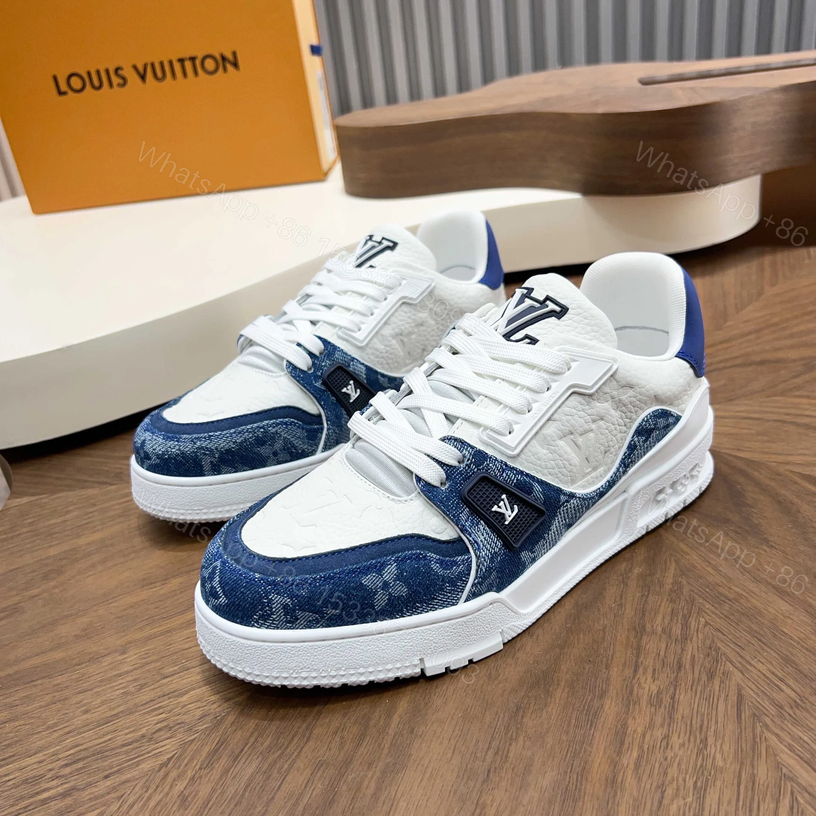 LV 原單 男款 Monogram 低筒運動鞋 咖啡色滿印款 輕奢復古風格 — view 1