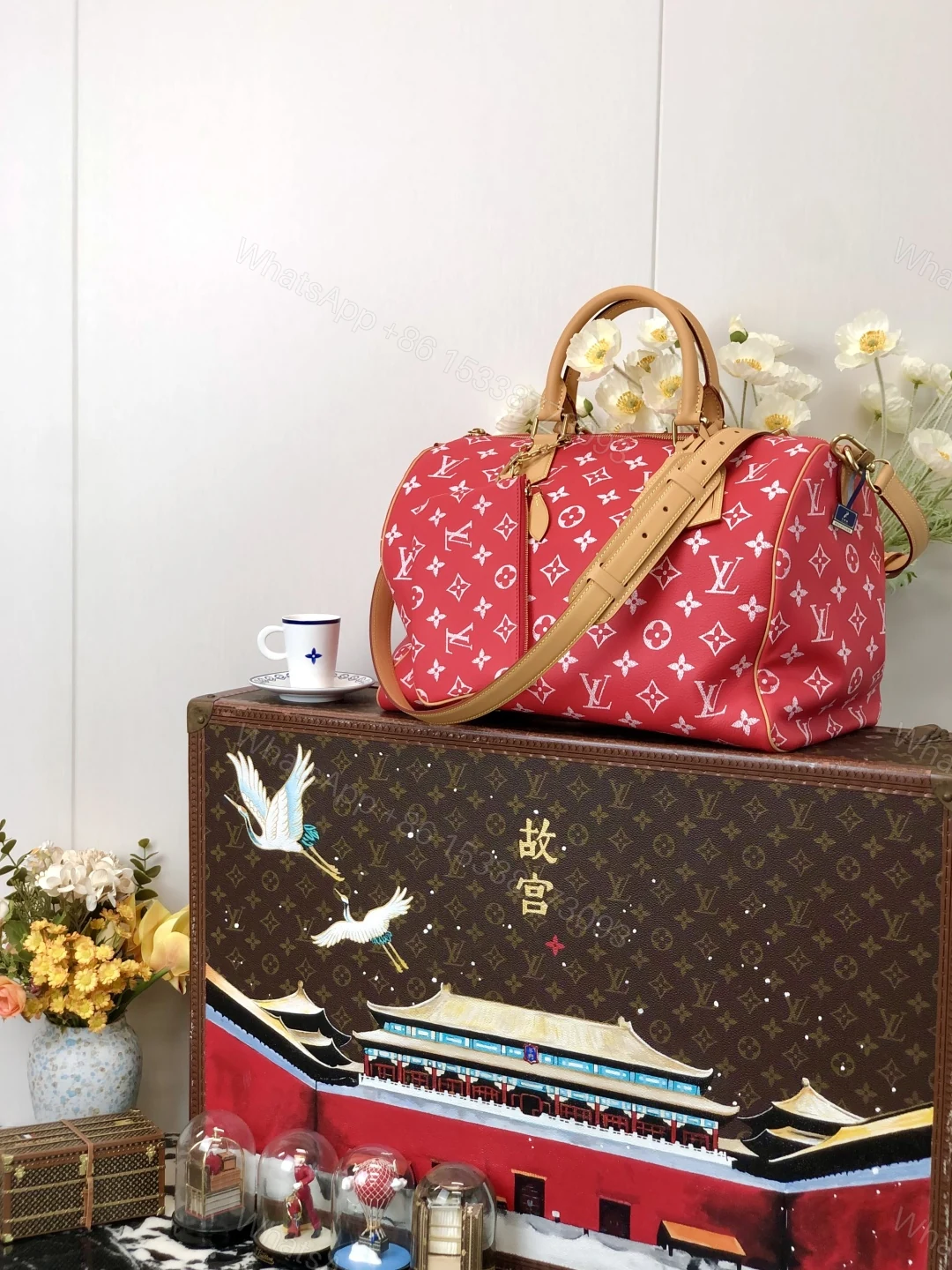 LV 高仿波士頓包 M24420 紅色Monogram 大容量旅行款 — view 1