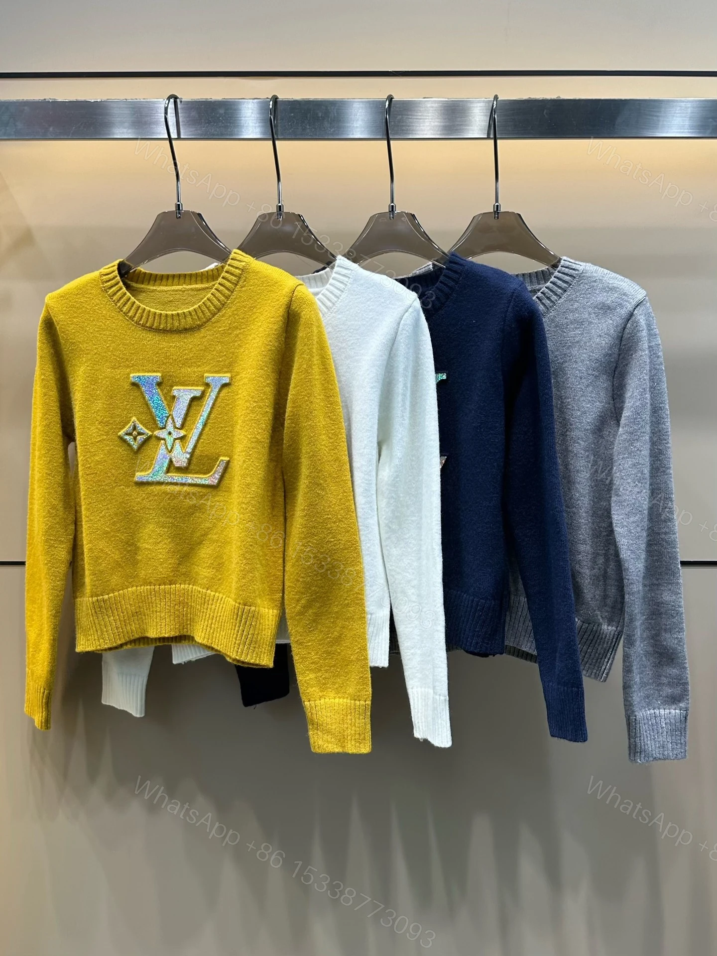 LV A貨女士亮片Logo長袖針織毛衣百搭時尚款 — view 1