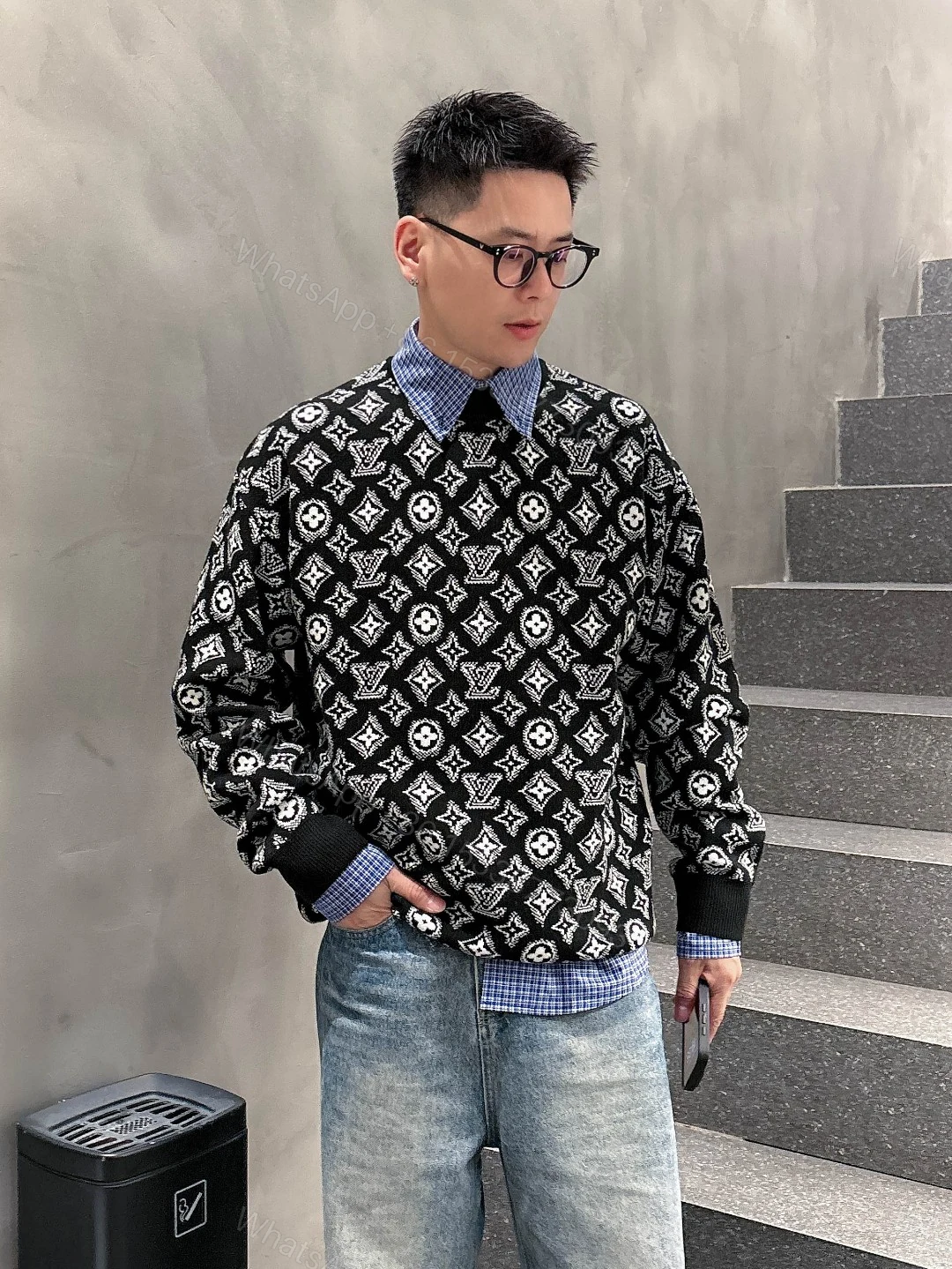 LV 一比一滿版Monogram針織毛衣 黑底白紋復古男裝人氣推薦 — view 1
