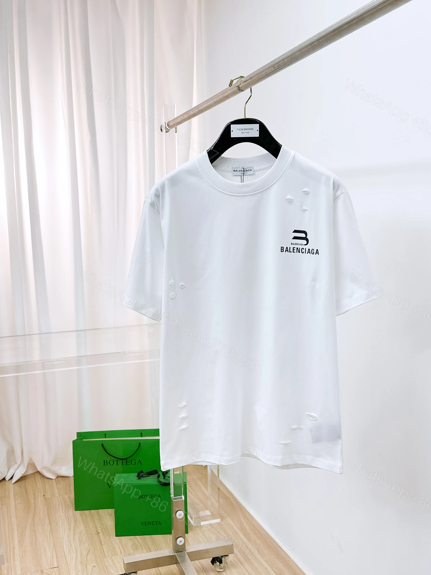 Balenciaga 原單 男款破壞設計LOGO短袖T恤 潮流街頭款 — view 1