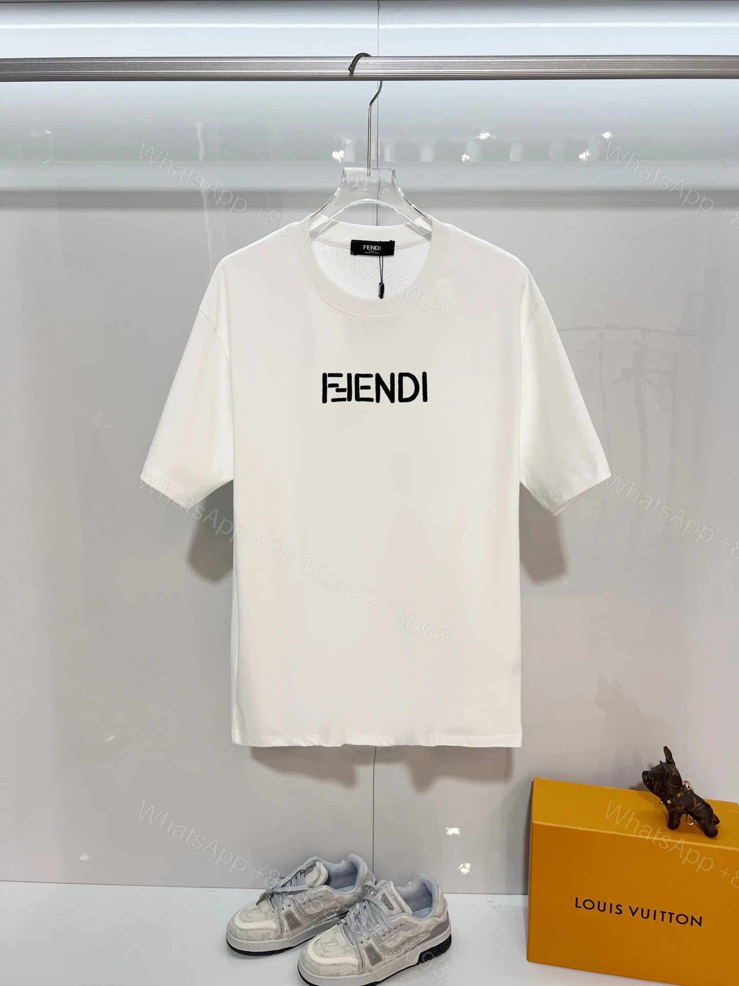 FENDI高仿簡約LOGO白色短袖T恤男士休閒款 — view 1