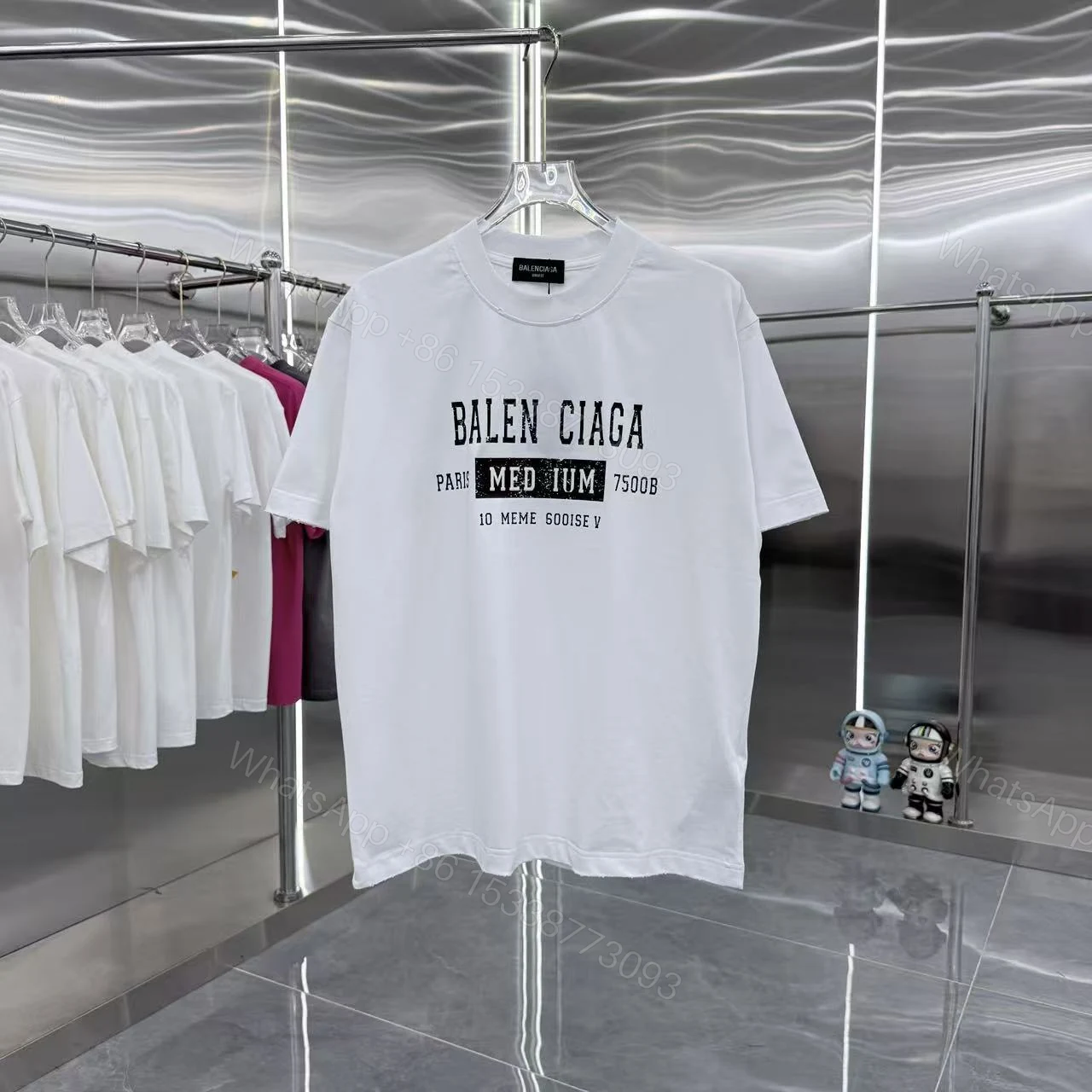 Balenciaga 高仿 男款 MEDIUM字母印花短袖T恤 潮流休閒百搭款 — view 1