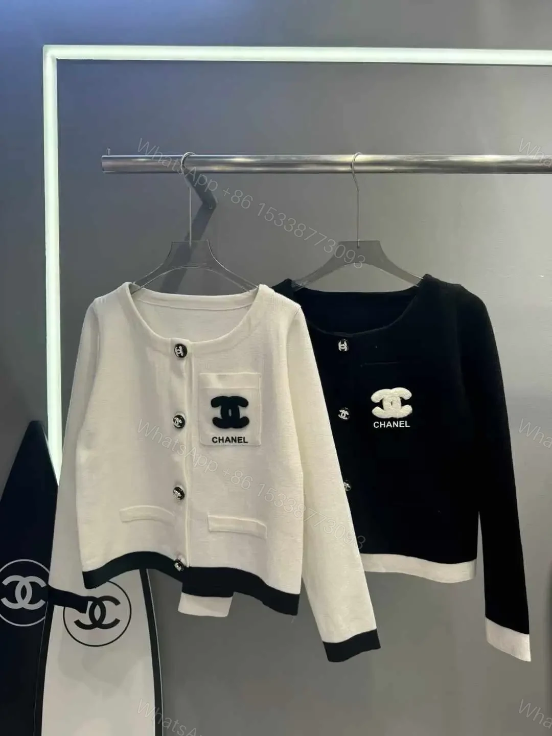 CHANEL — view 1