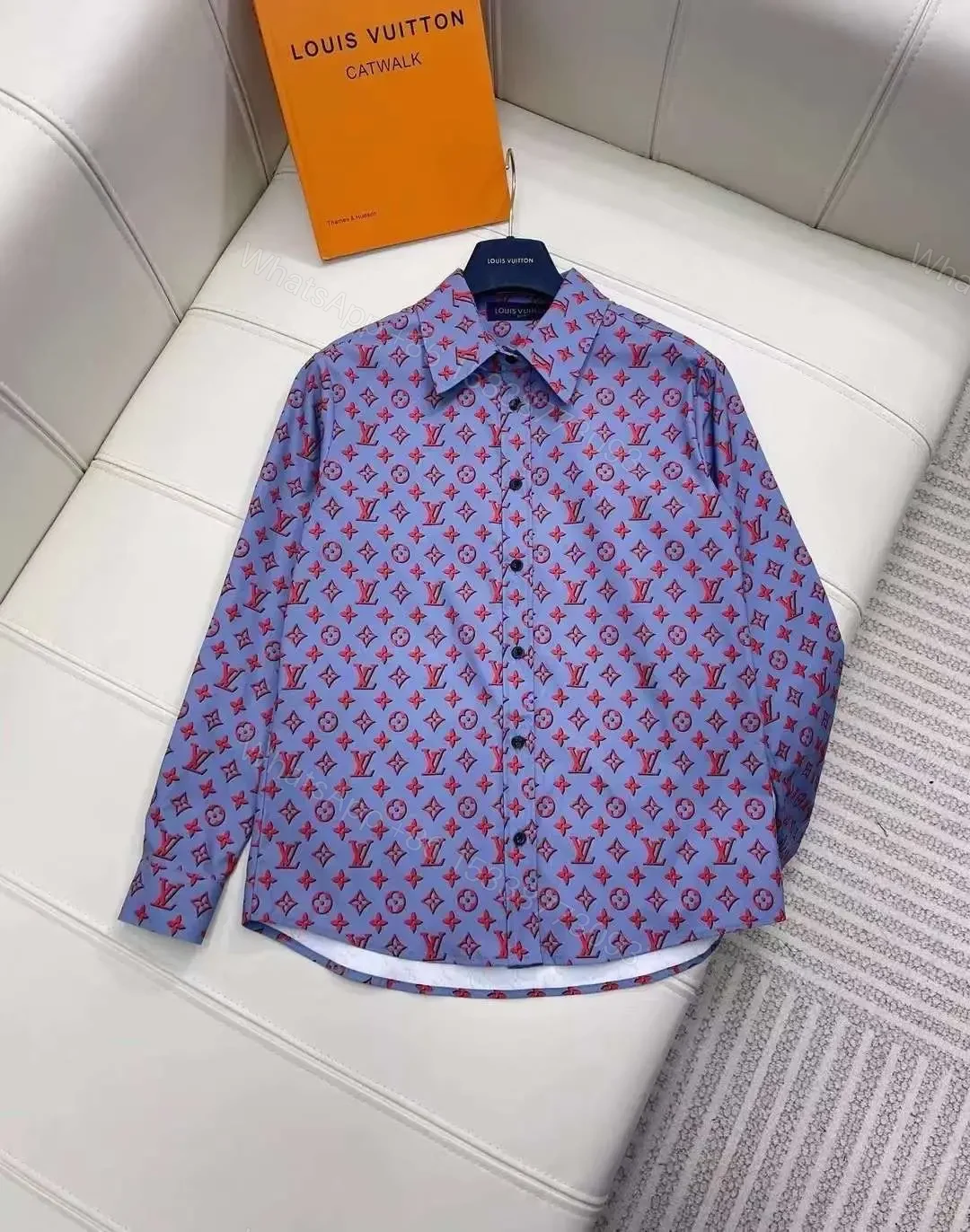 LOUIS VUITTON — view 1