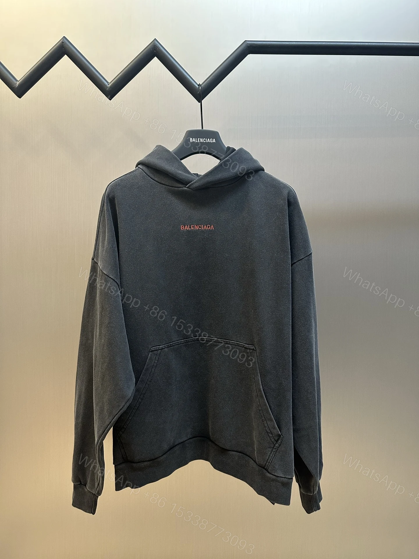 Balenciaga高仿男士連帽衛衣簡約風格街頭潮流款 — view 1