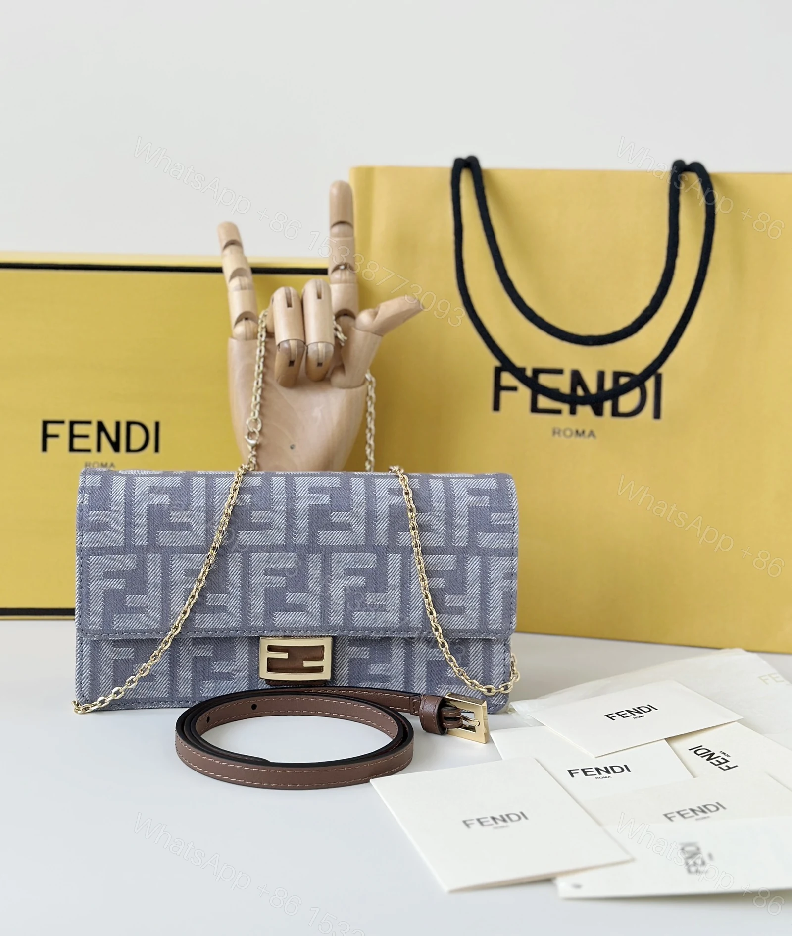 Fendi原單FF鏈條Baguette法棍包 灰色老花單肩包 — view 1
