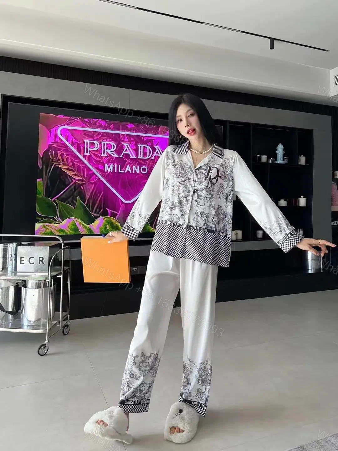 DIOR — view 1