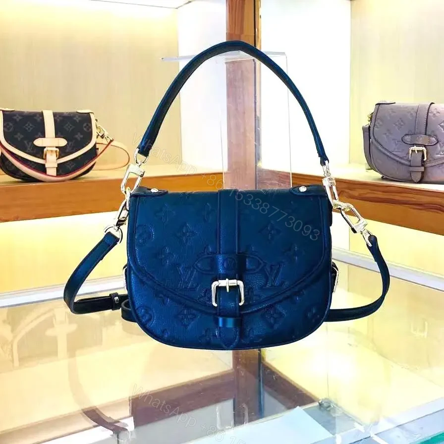 LOUIS VUITTON — view 1