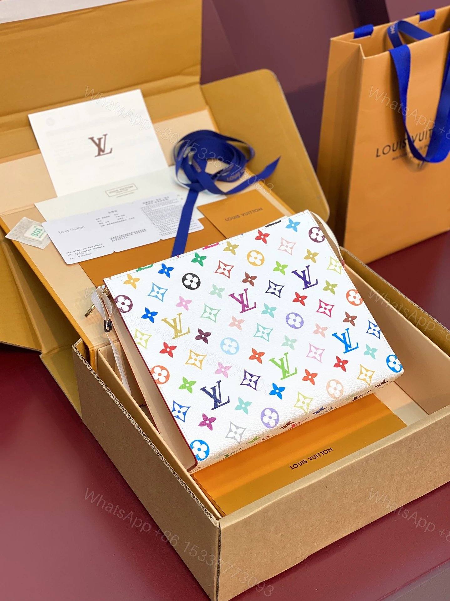 LV 一比一彩虹Monogram白色拉鍊手拿包文件包人氣造型款 — view 1