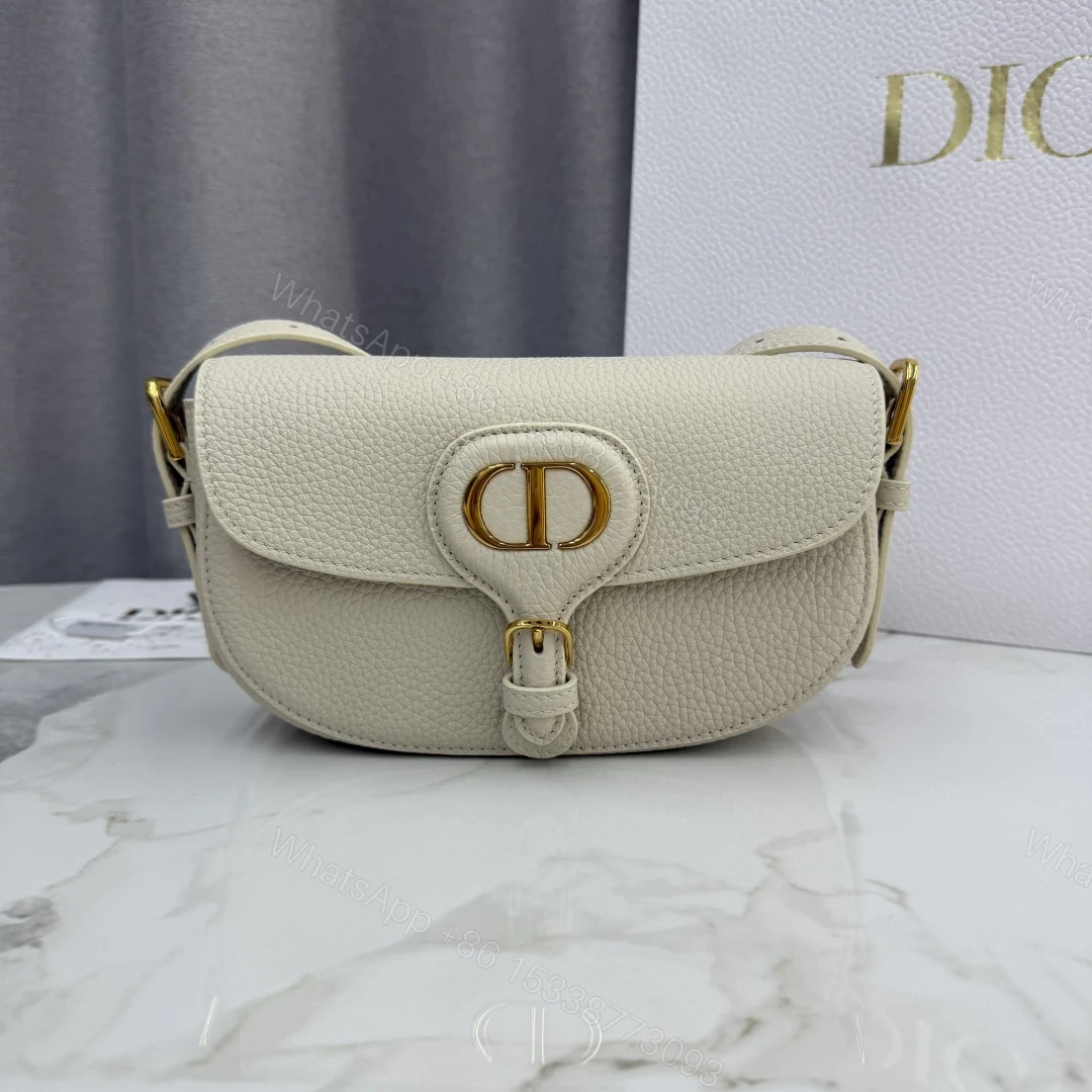 Dior高仿女款奶白半月包小巧百搭金扣亮點設計 — view 1