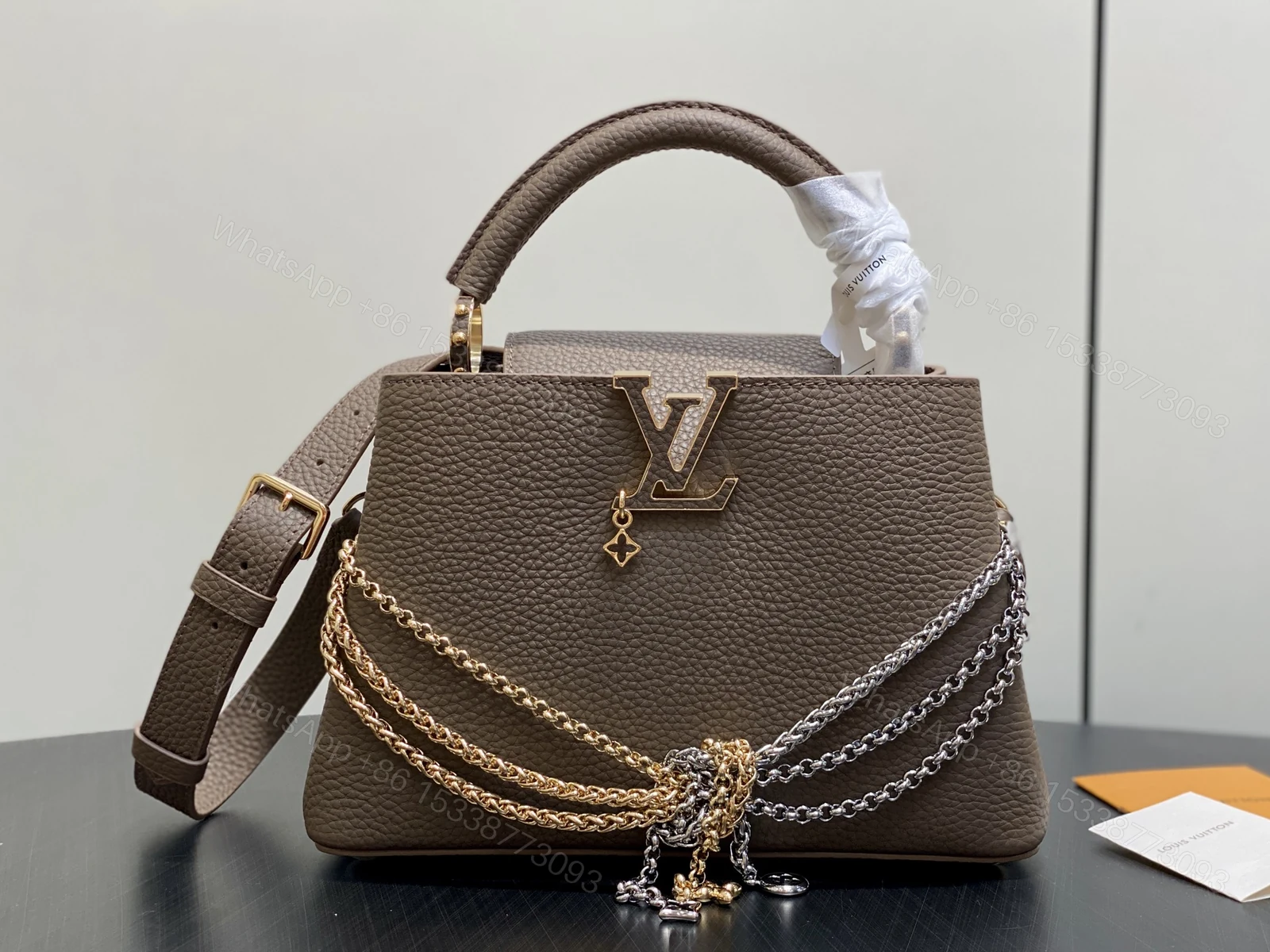 LV A貨女士手提包Capucines灰色設計鏈條裝飾百搭款 — view 1