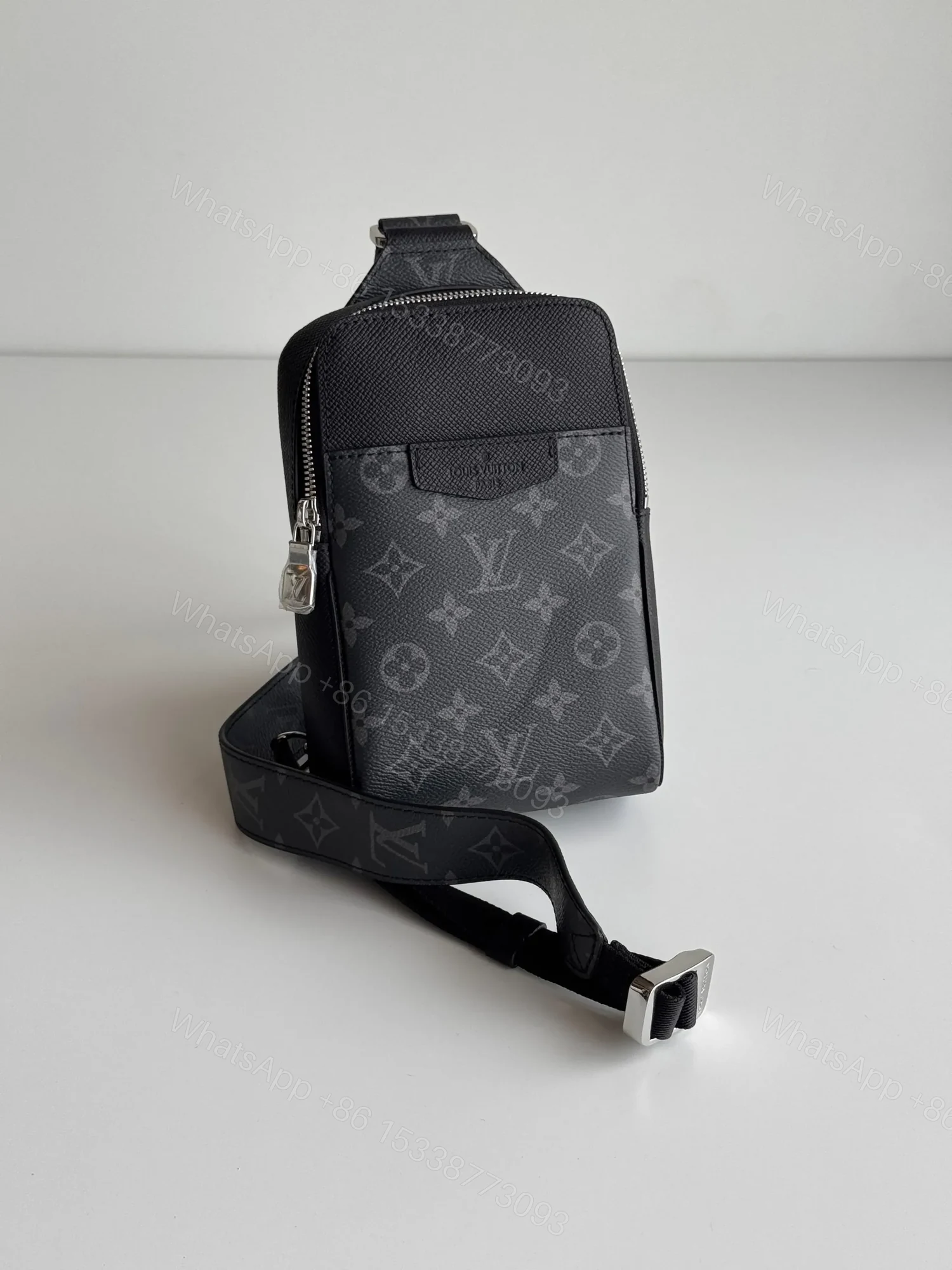 Louis Vuitton men Bag — view 1