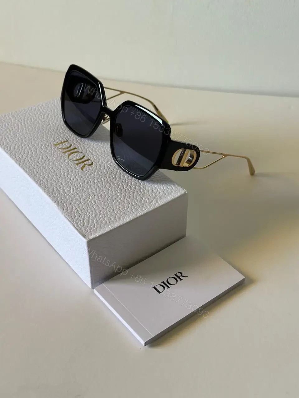 DIOR — view 1