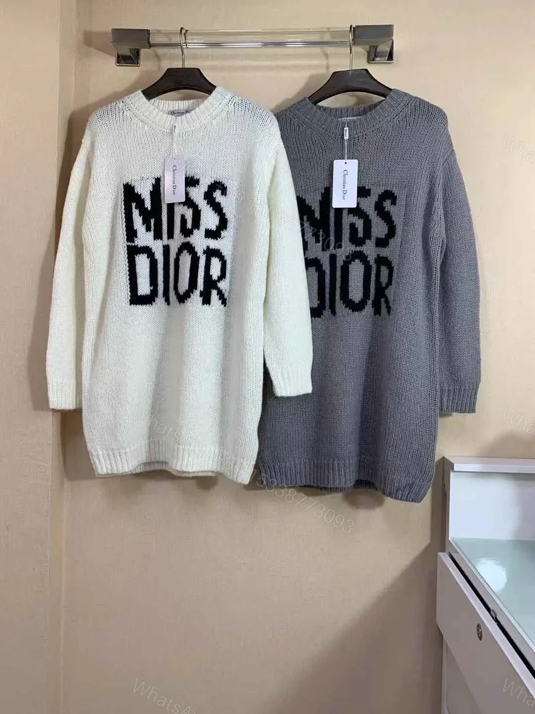 DIOR — view 1