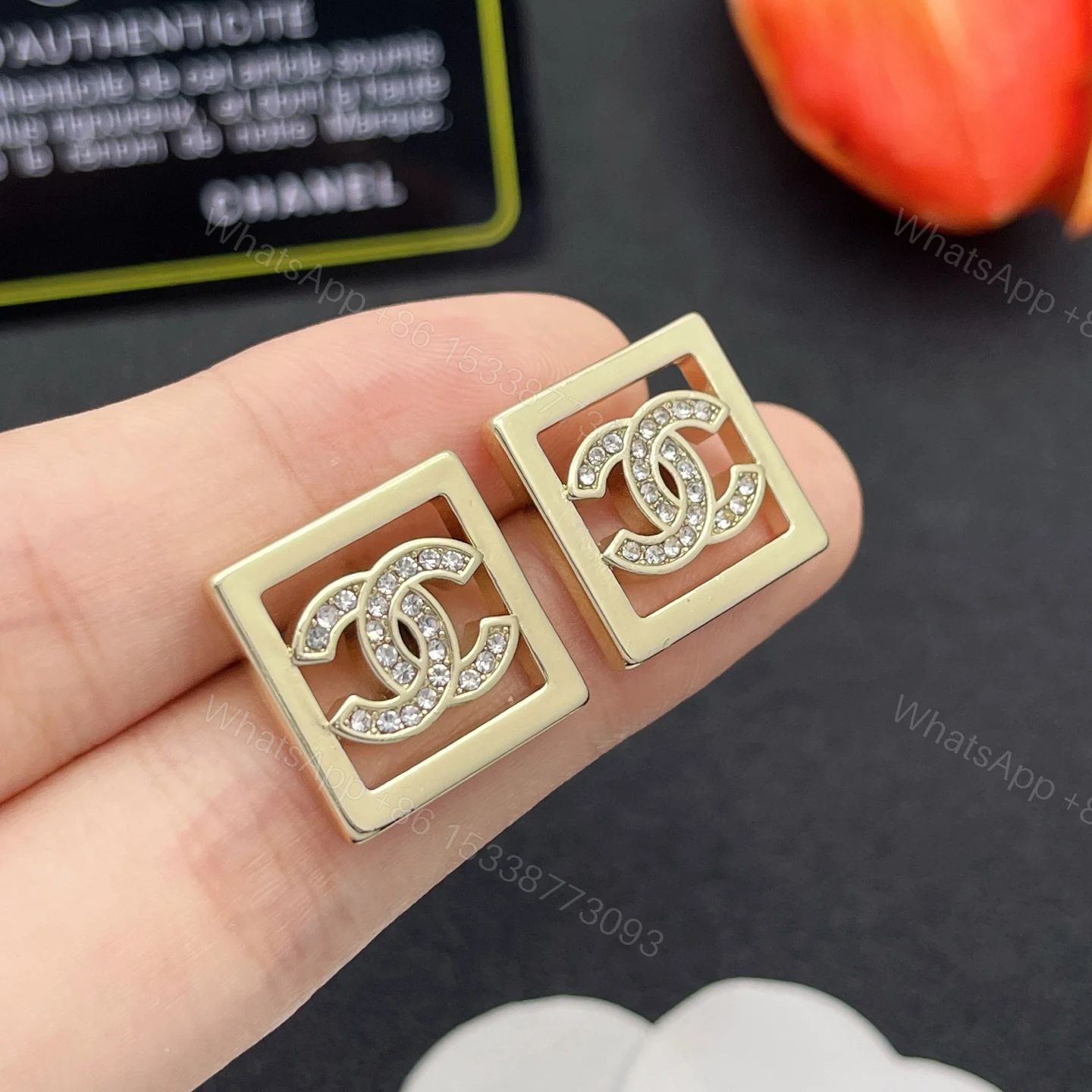 Chanel一比一精品耳環方形金色雙C鑲鑽款 — view 1