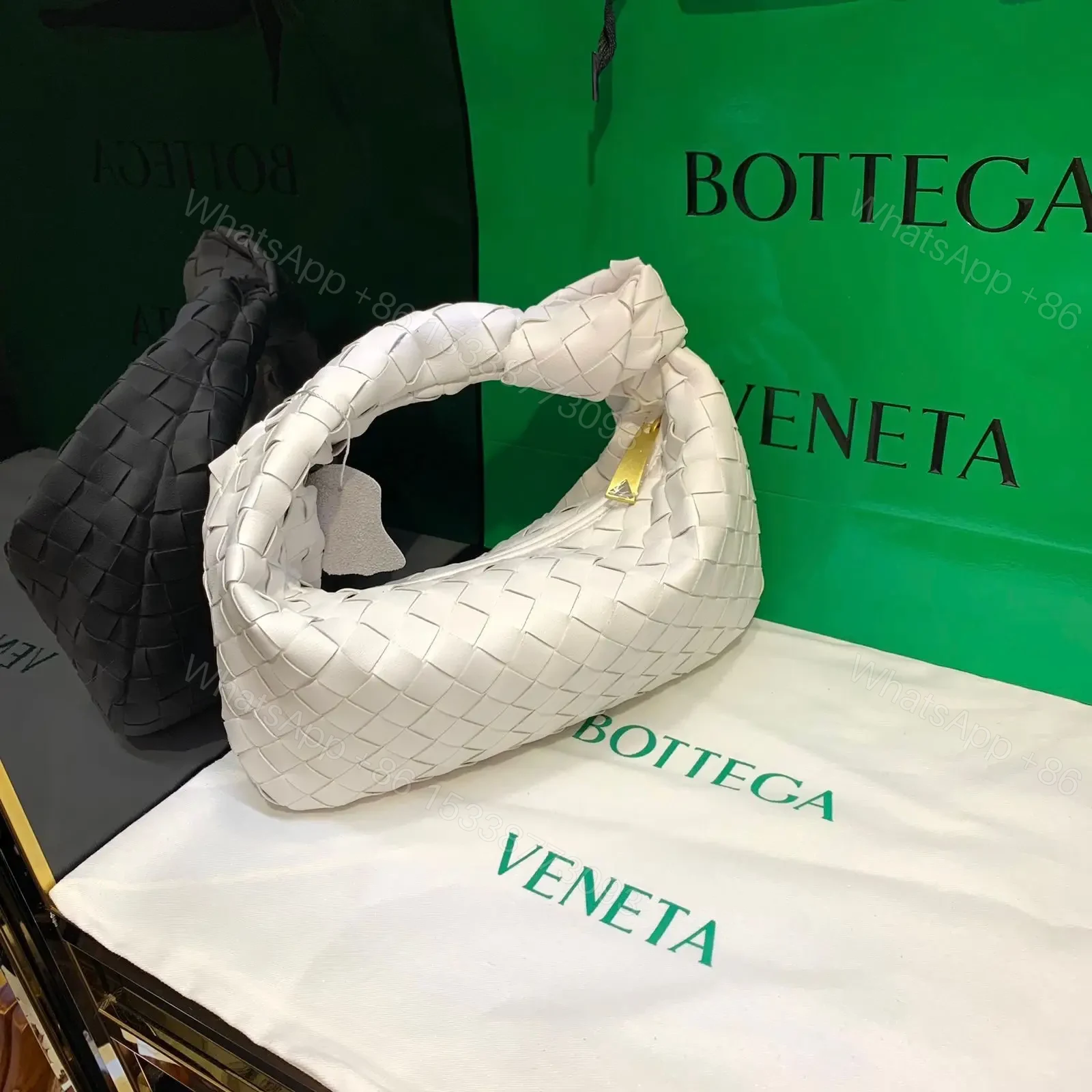 BOTTEGA — view 1
