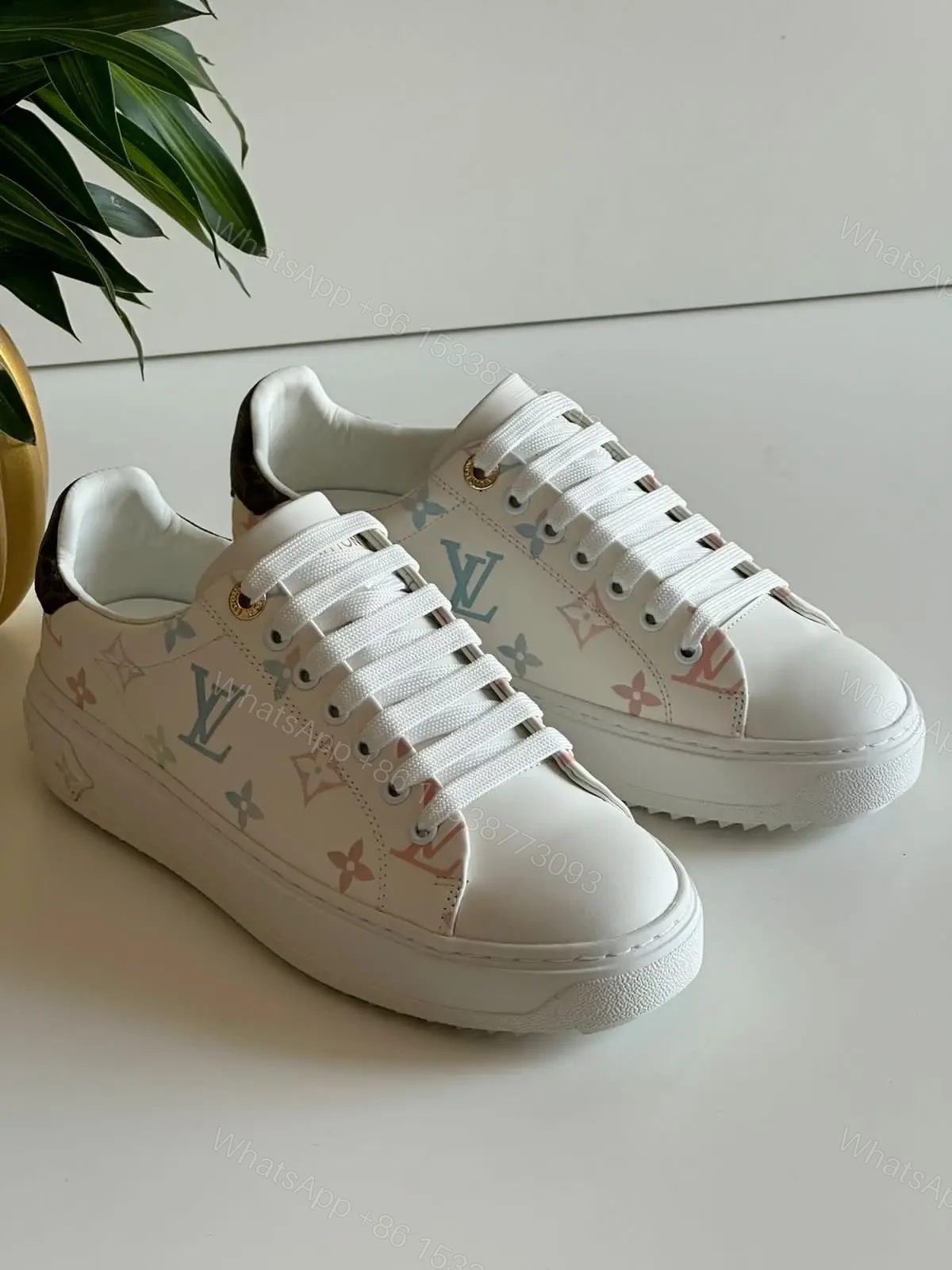 LOUIS VUITTON — view 1