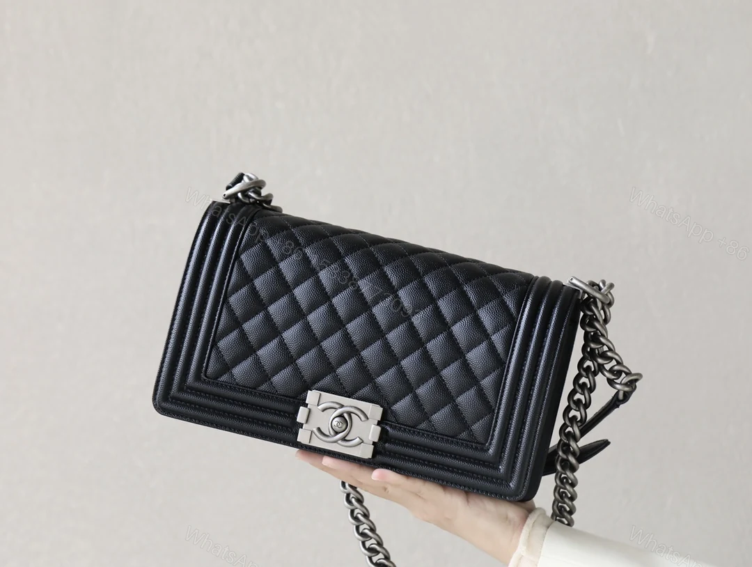 Chanel 高仿Boy包 黑色菱格紋銀扣粗鏈肩背包 — view 1