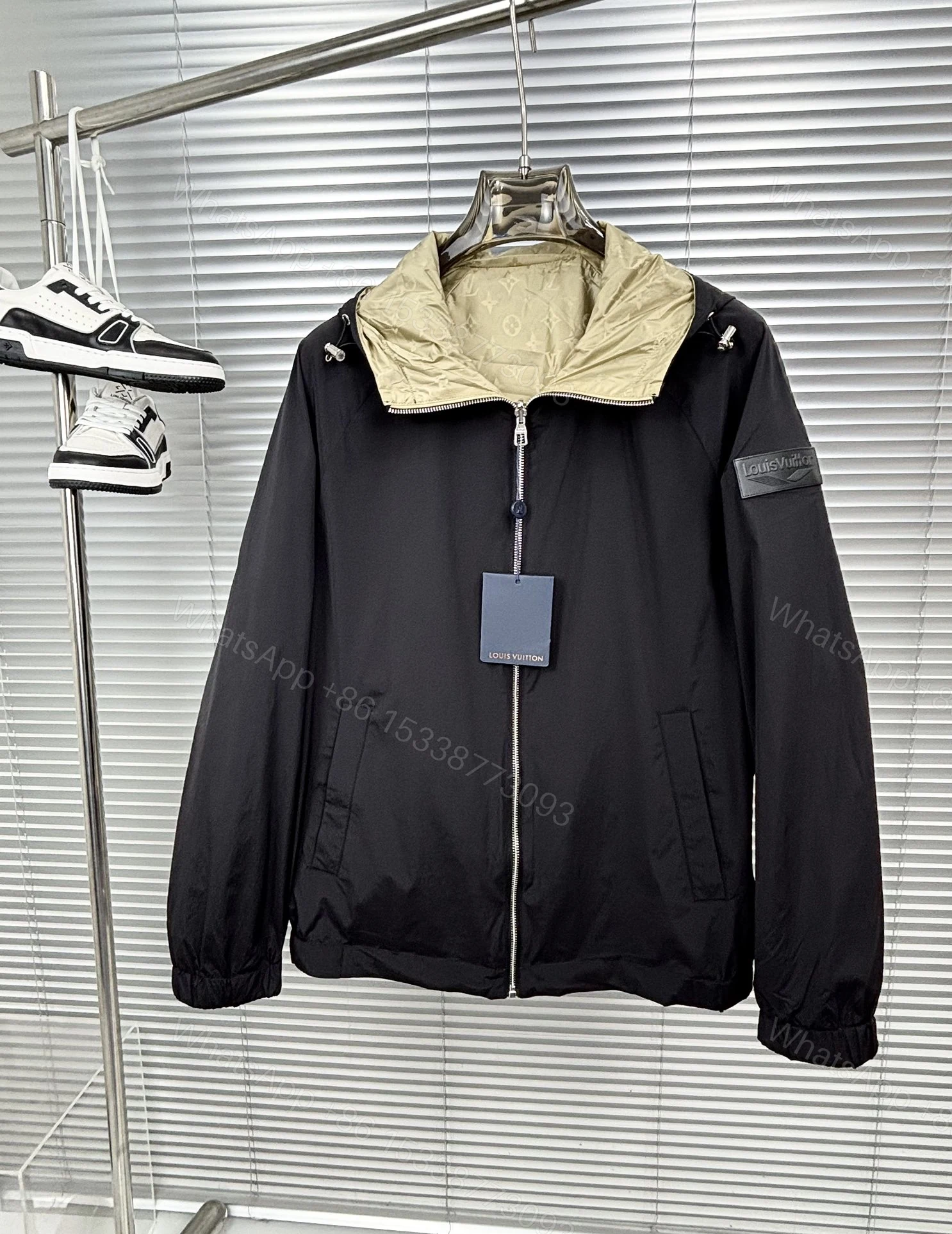 LV 原單黑色休閒外套 米色內裡Monogram 男士輕便 — view 1