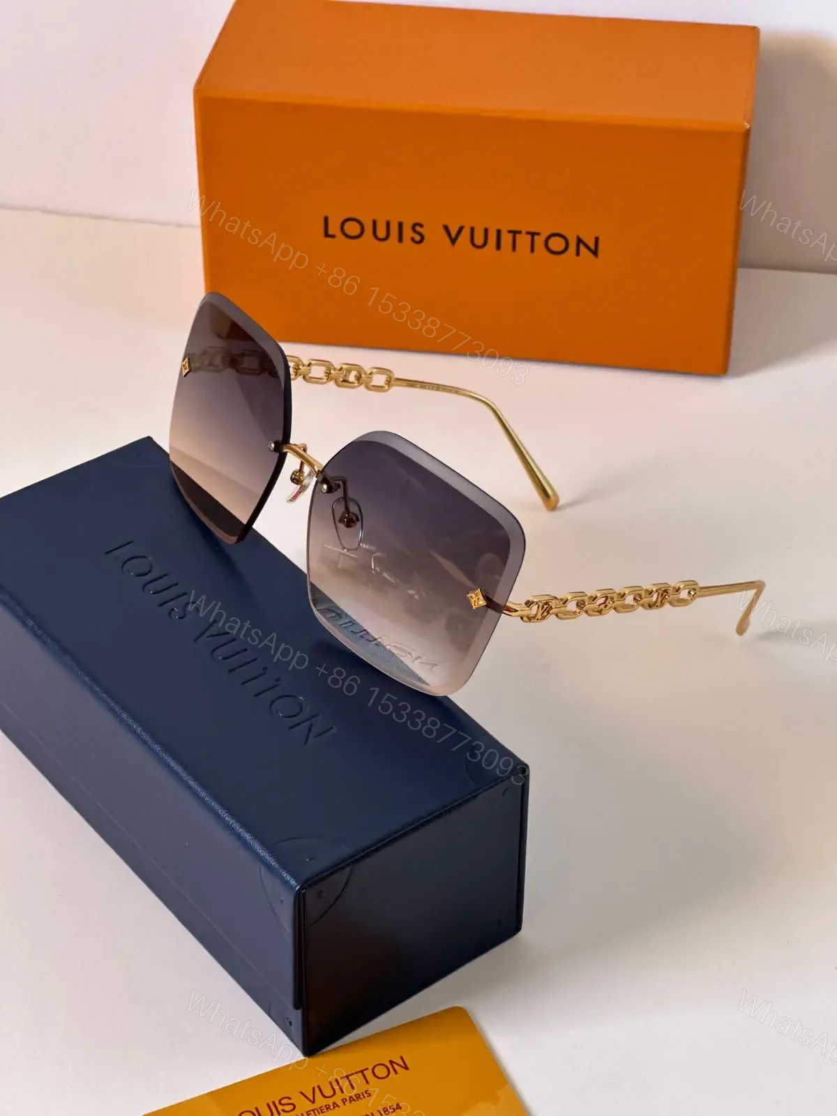 LOUIS VUITTON — view 1