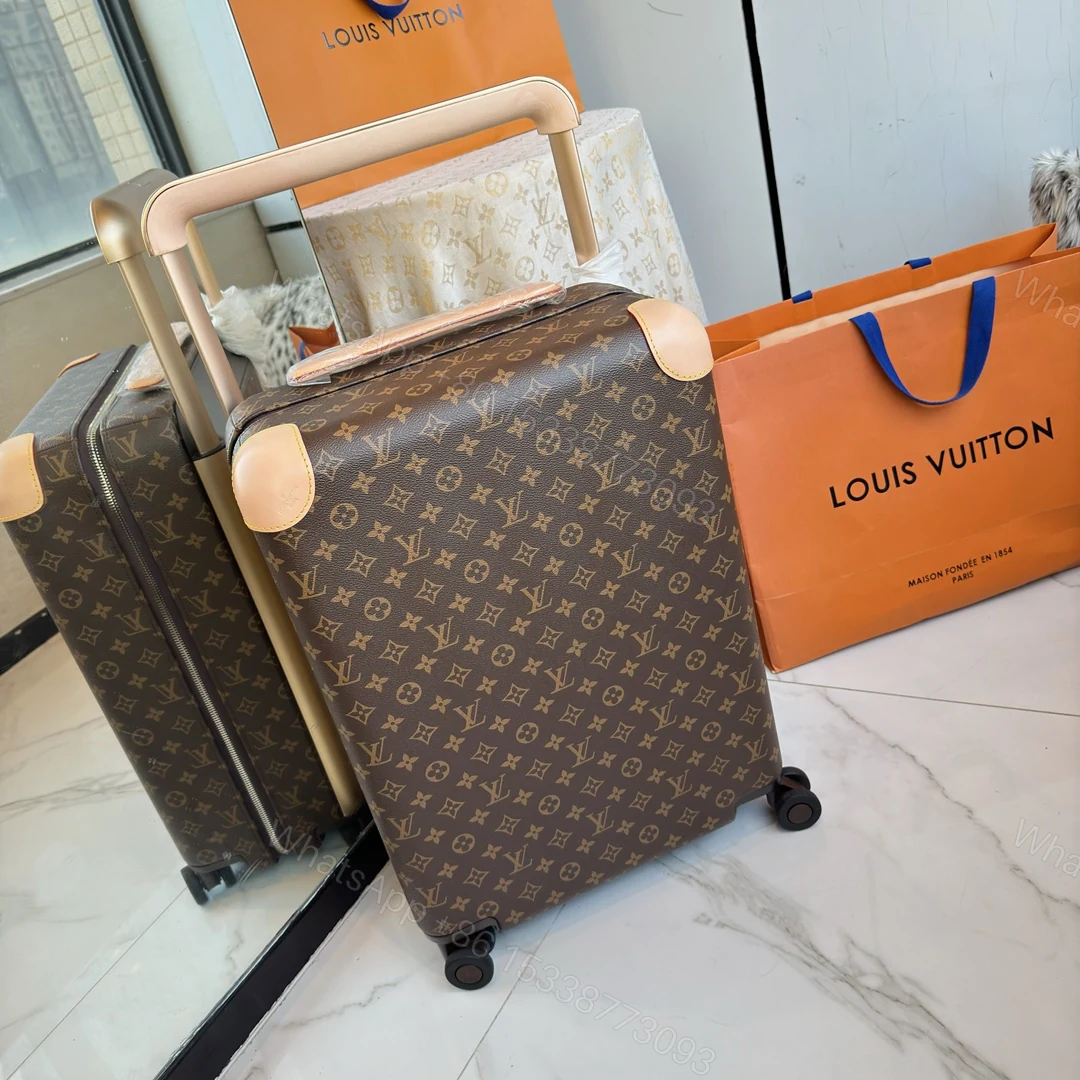LV 高仿 金色角邊旅行箱 耐磨滾輪設計 — view 1