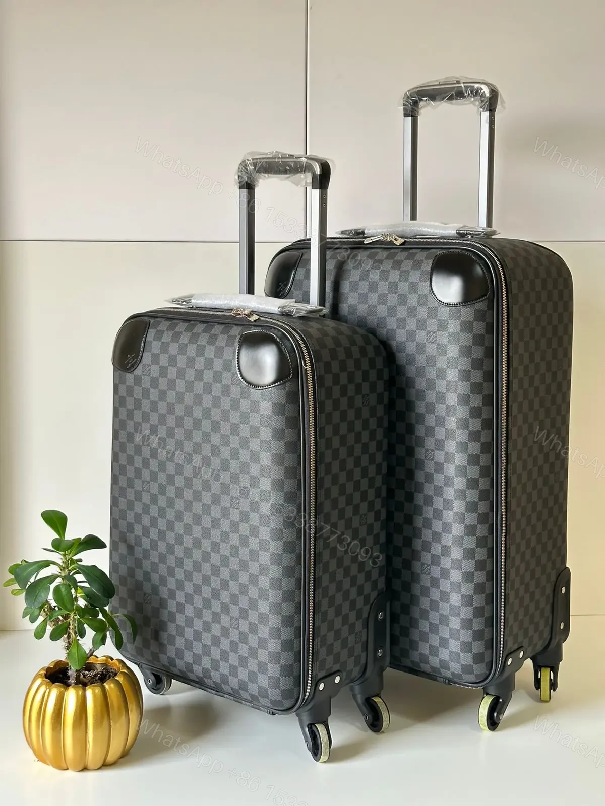 Louis Vuitton Damier Graphite Canvas Horizon Luggage — view 1