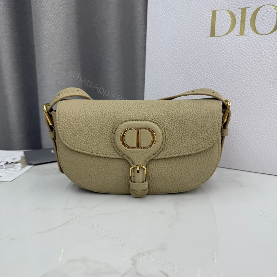 Dior高仿女款半月包淺卡其百搭色系金扣通勤推薦 — view 1