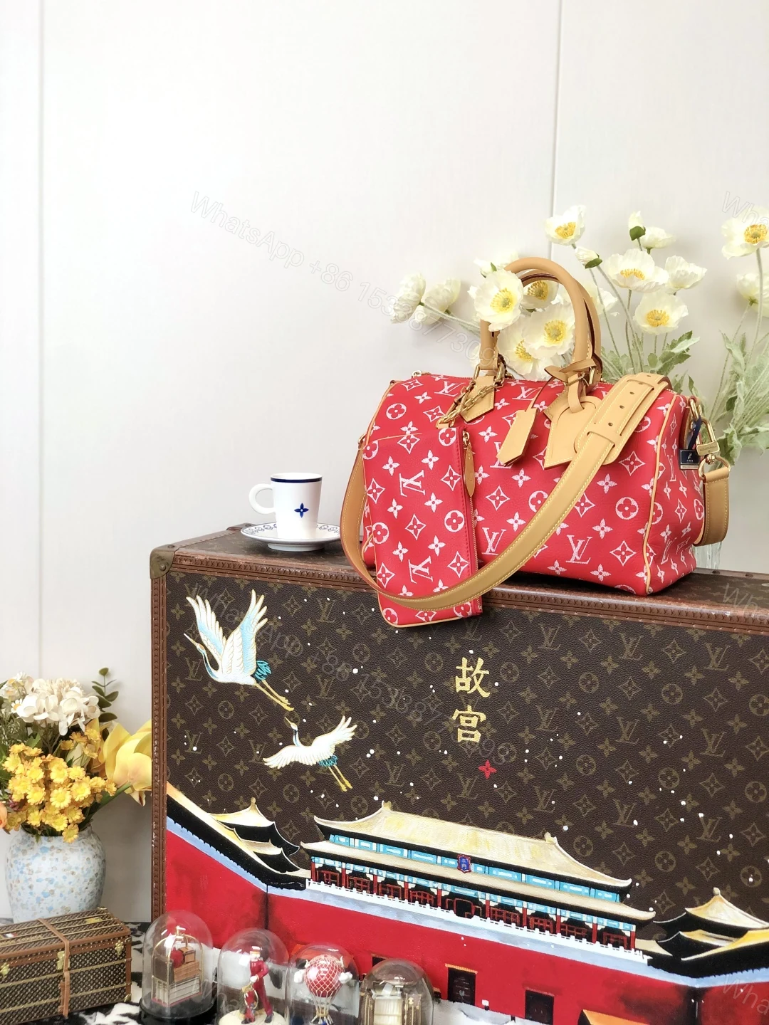 LV 高仿波士頓包 M24429 紅色Monogram 鮮明旅行手提款 — view 1
