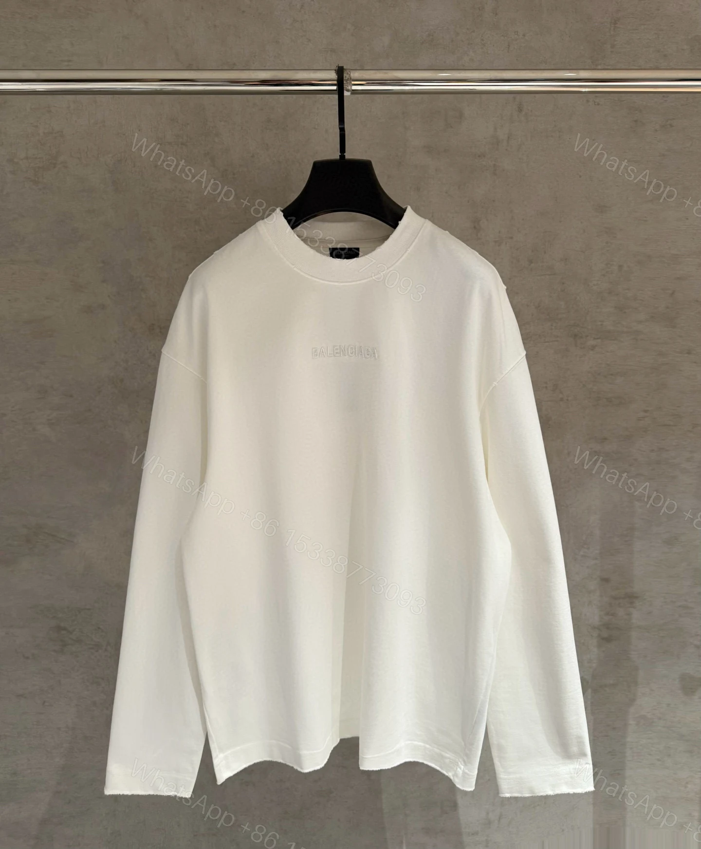 BalenciagaA貨男士白色長袖T恤極簡Logo設計百搭實穿款 — view 1