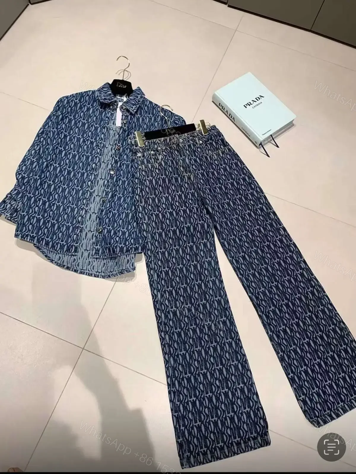 DIOR — view 1