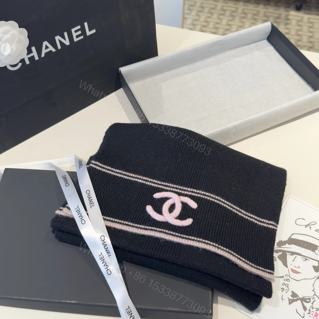 Chanel高仿針織圍巾雙C粉標款深藍配色條紋點綴 — view 1