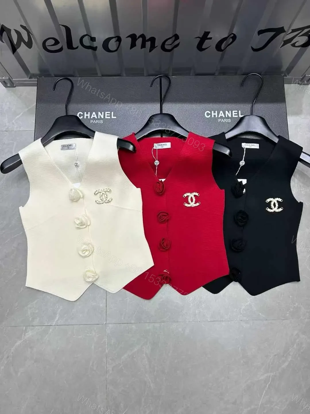 CHANEL — view 1