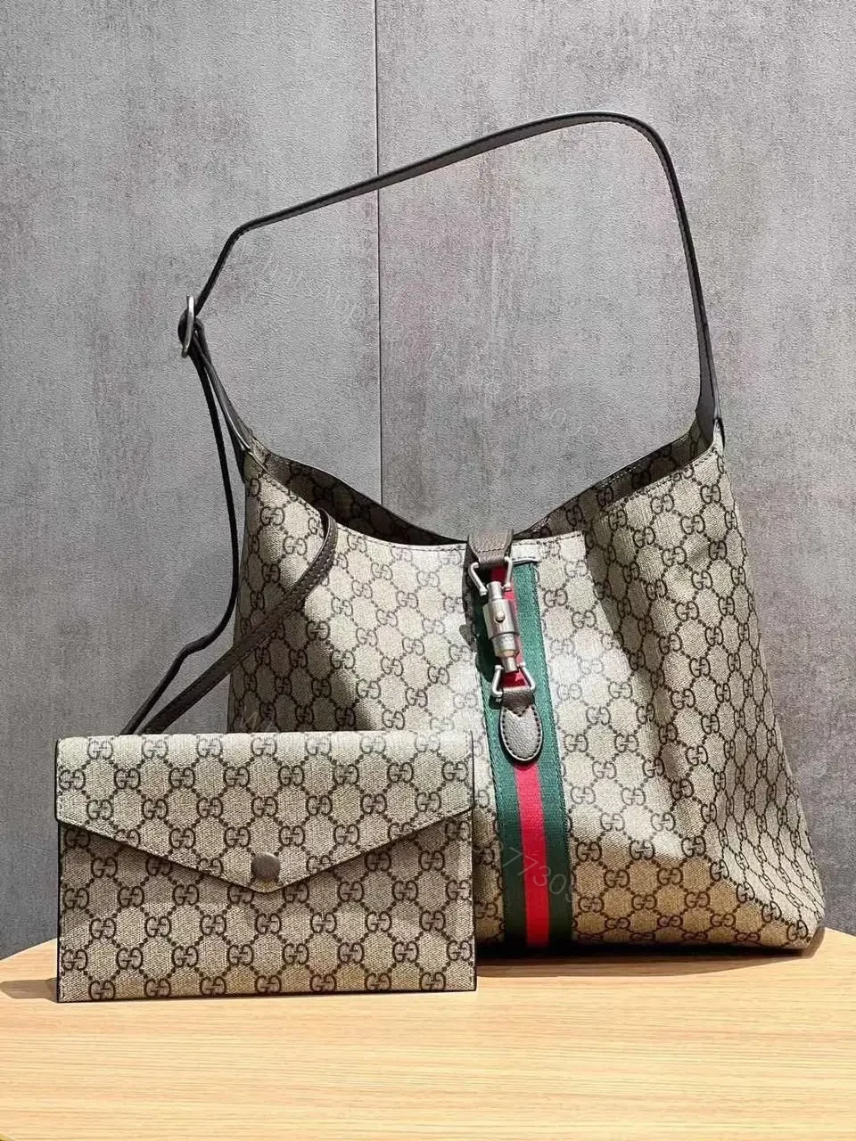 GUCCI — view 1