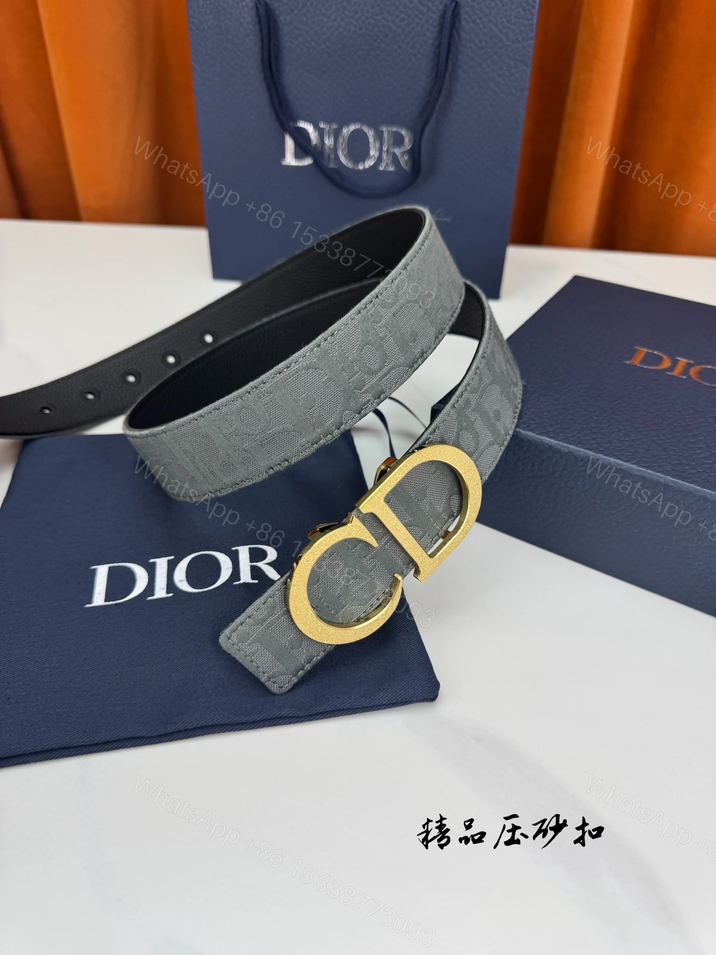 Dior 高仿男士 CD 金扣皮帶 經典灰壓紋款 — view 1