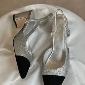 CHANEL — view 1