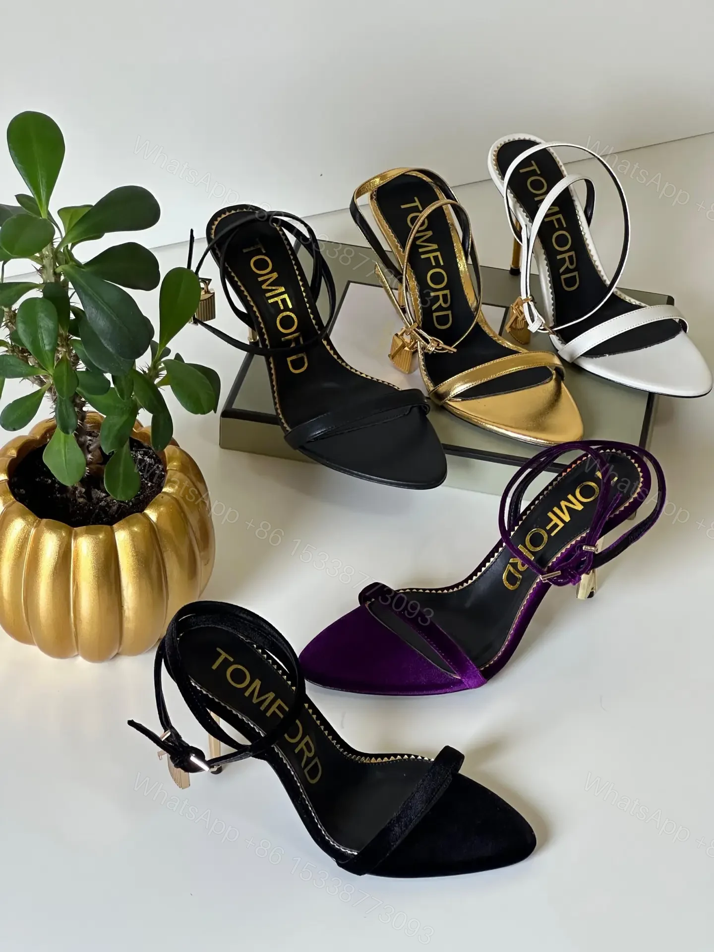 TOM FORD — view 1