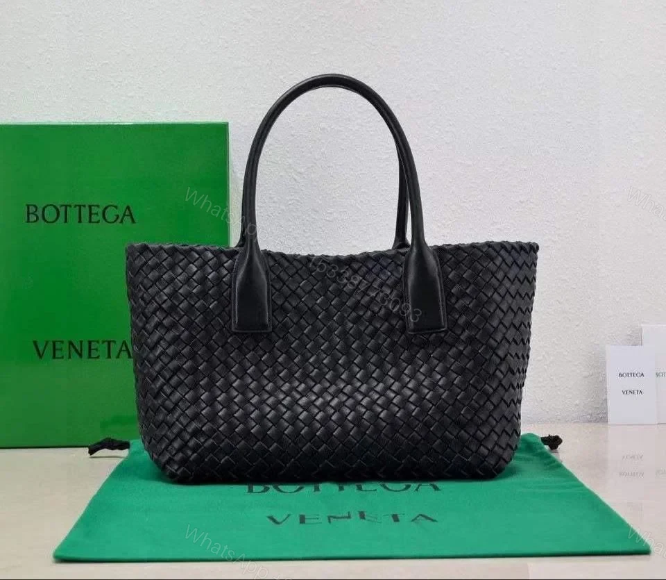 Bottega Veneta Cabat Handbag — view 1